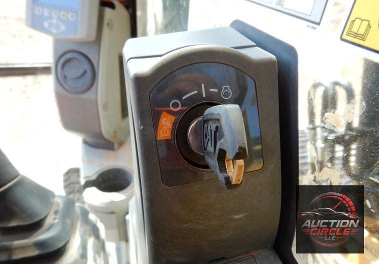 2018 Caterpillar 330FL  excavator