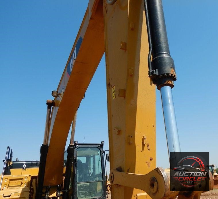 2018 Caterpillar 330FL  excavator