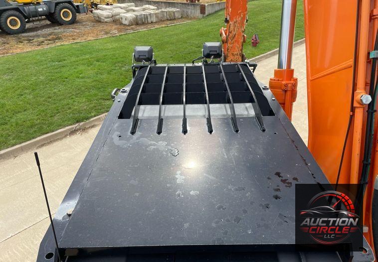 2017 Hitachi  ZX300LC-6N excavator