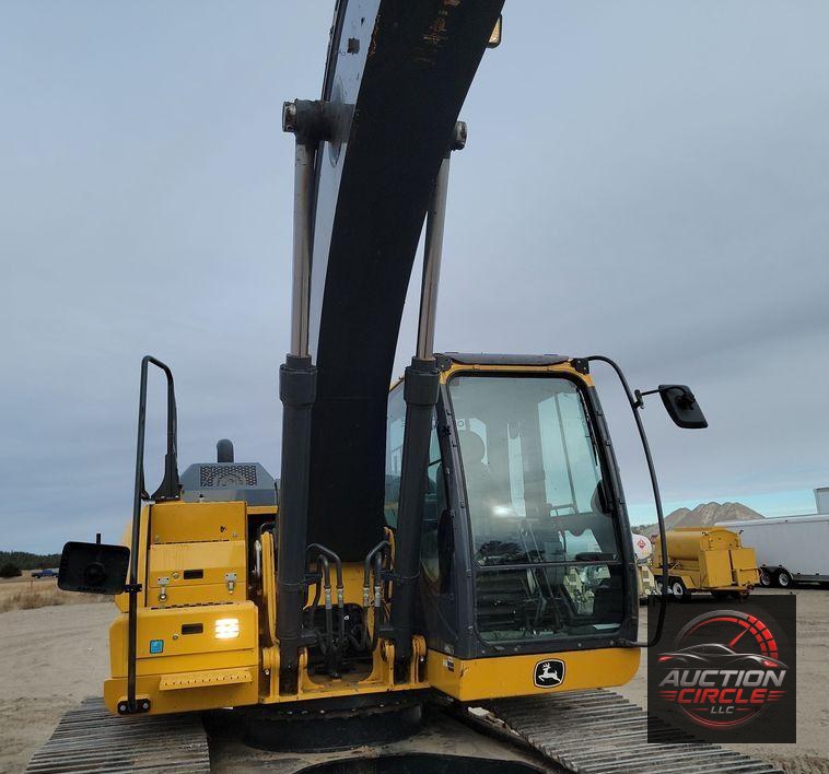 2018 John Deere 210G LC  excavator