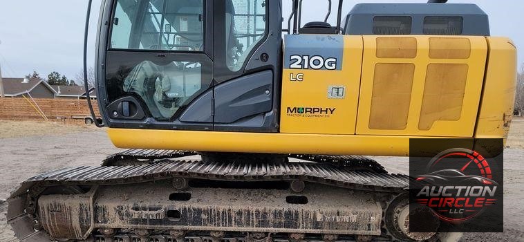 2018 John Deere 210G LC  excavator