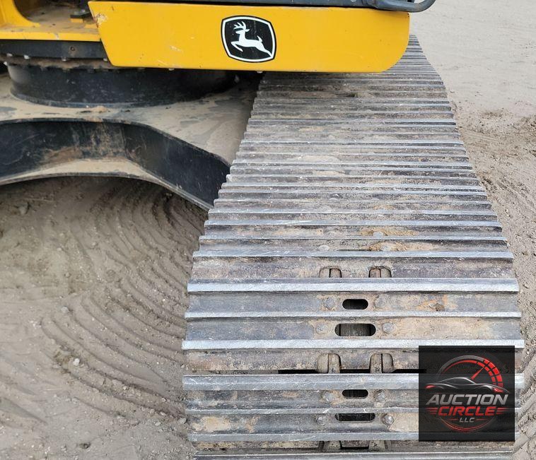 2018 John Deere 210G LC  excavator