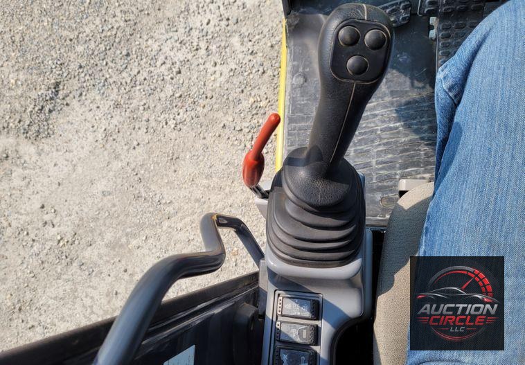 2017 John Deere 135G  excavator