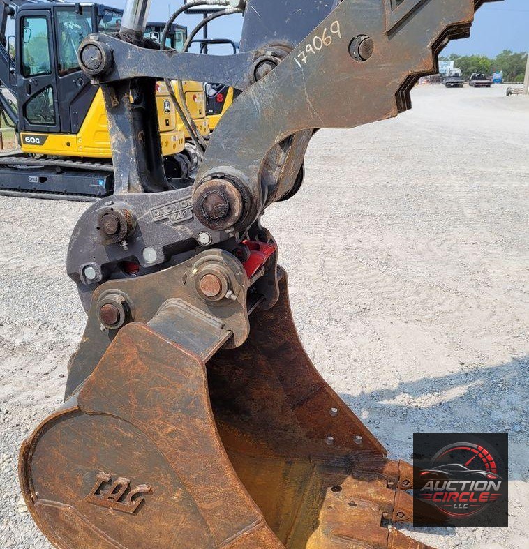 2017 John Deere 135G  excavator
