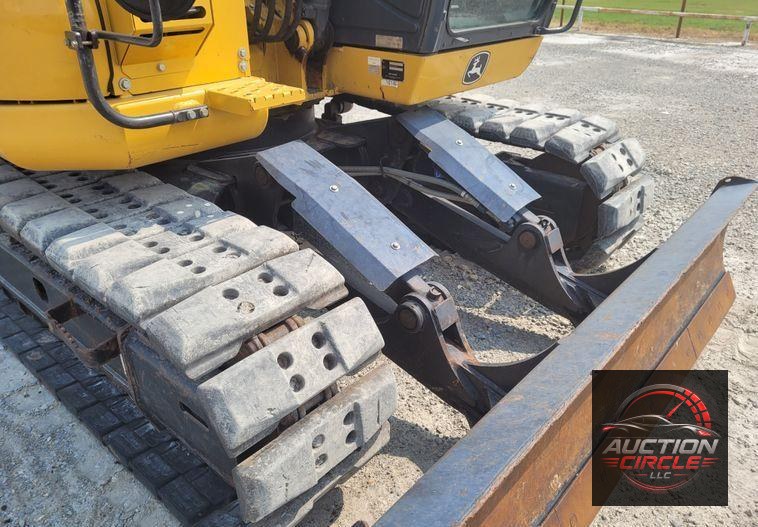 2017 John Deere 135G  excavator