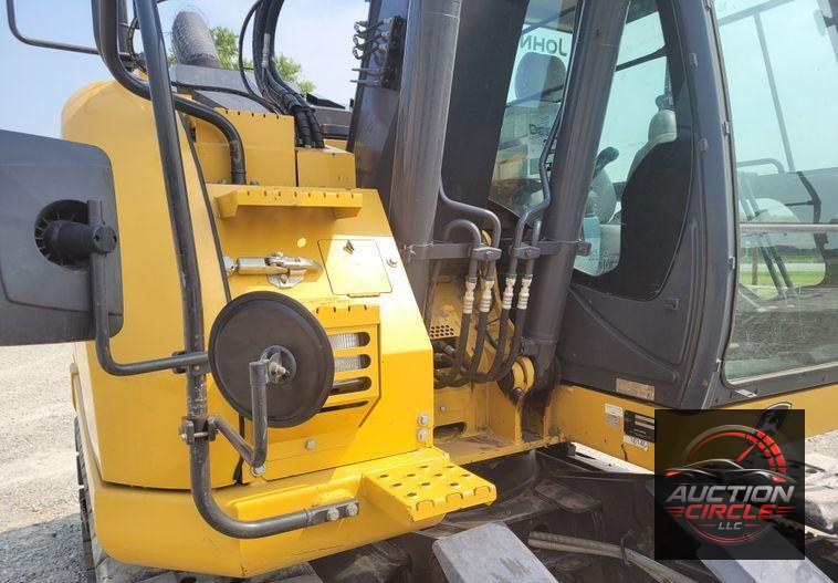 2017 John Deere 135G  excavator