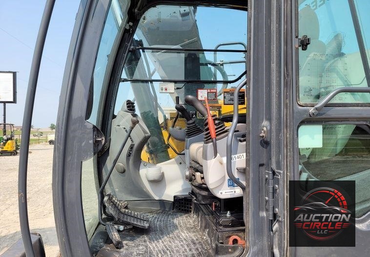 2017 John Deere 135G  excavator