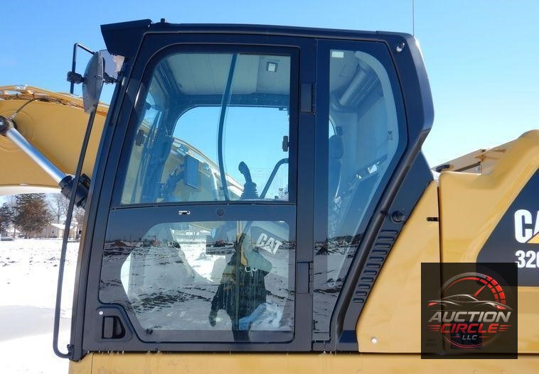 2019 Caterpillar 320  excavator