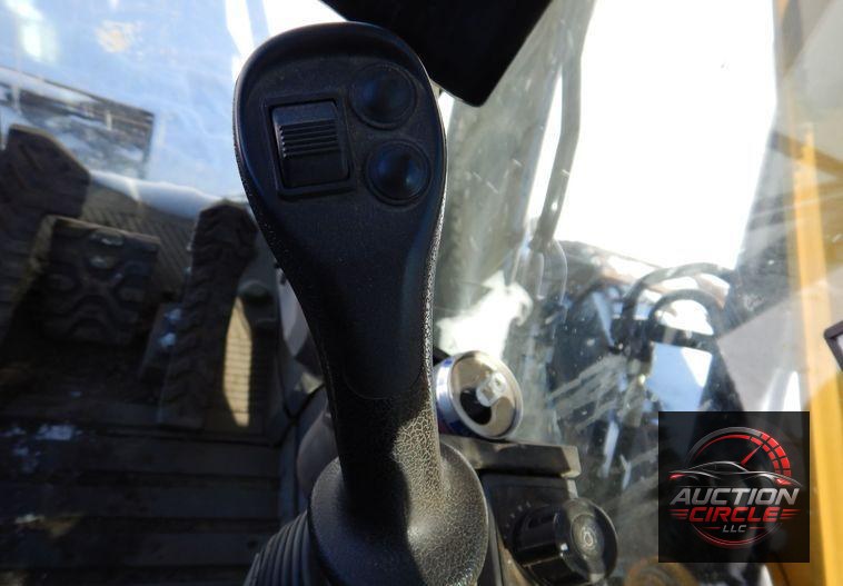 2019 Caterpillar 320  excavator