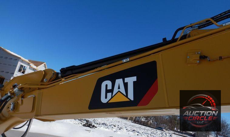 2019 Caterpillar 320  excavator
