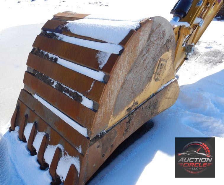2019 Caterpillar 320  excavator