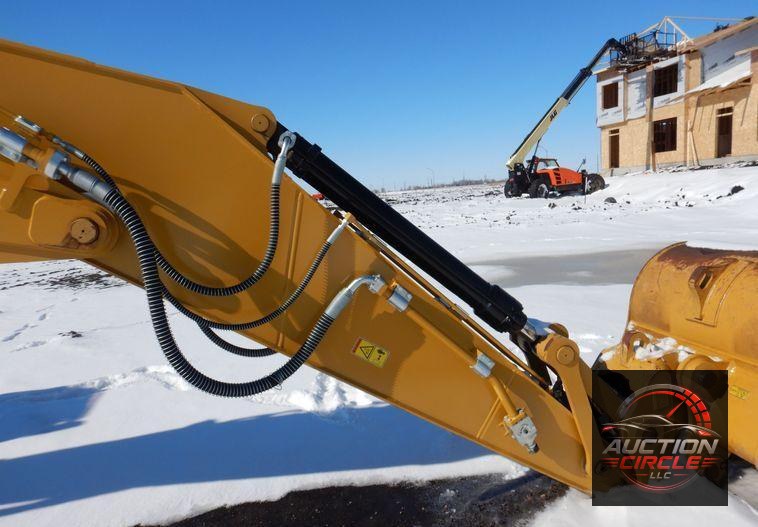 2019 Caterpillar 320  excavator
