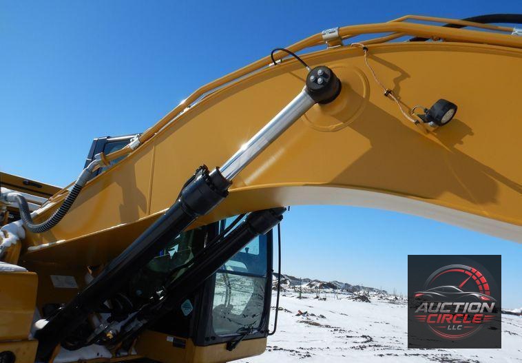 2019 Caterpillar 320  excavator