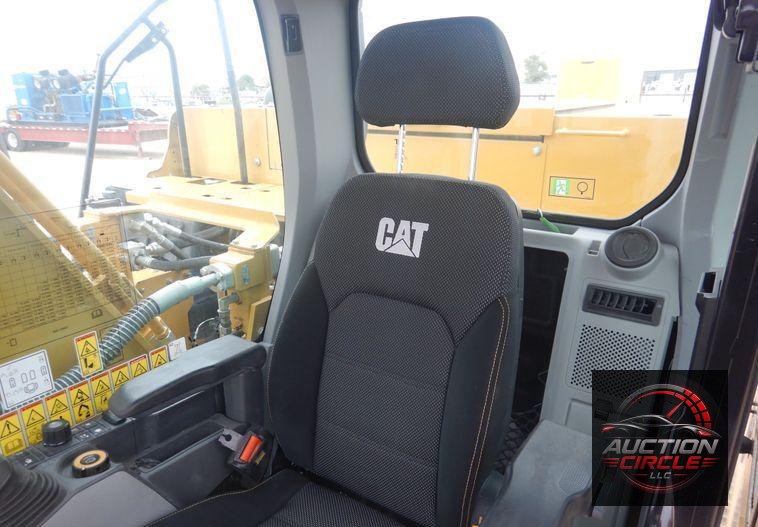 2018 Caterpillar 323  excavator
