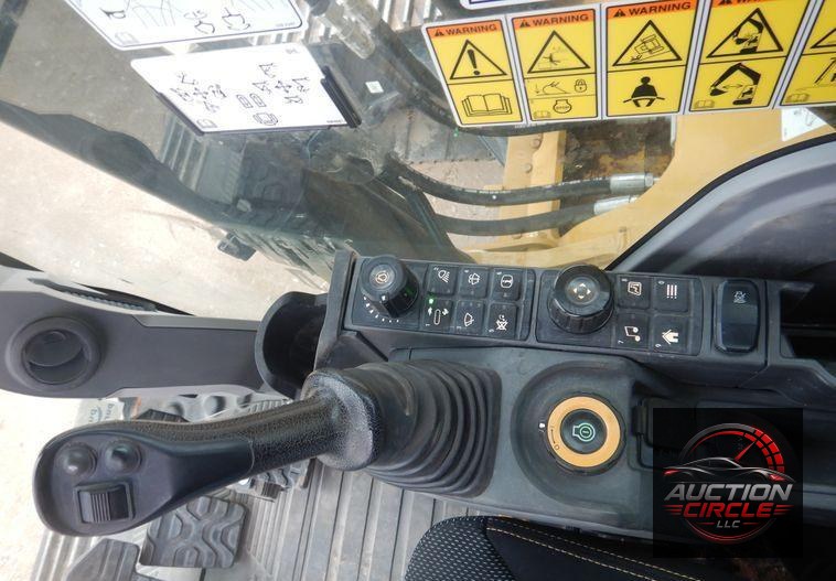 2018 Caterpillar 323  excavator