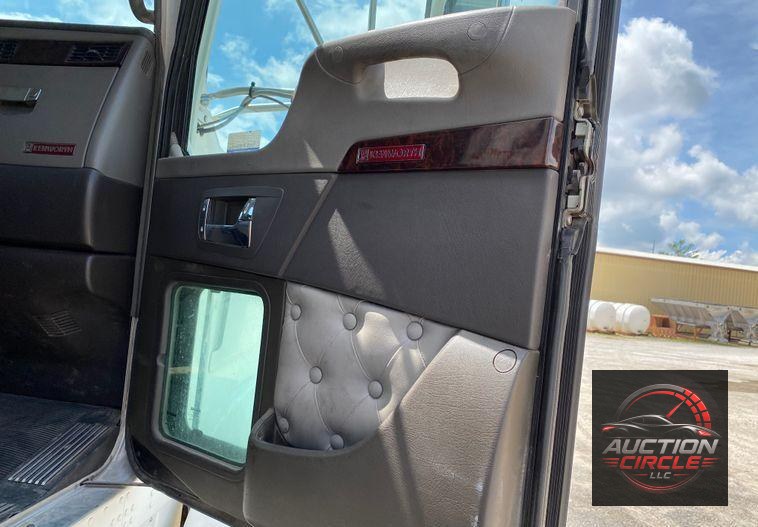 2014 Kenworth T805  dump truck