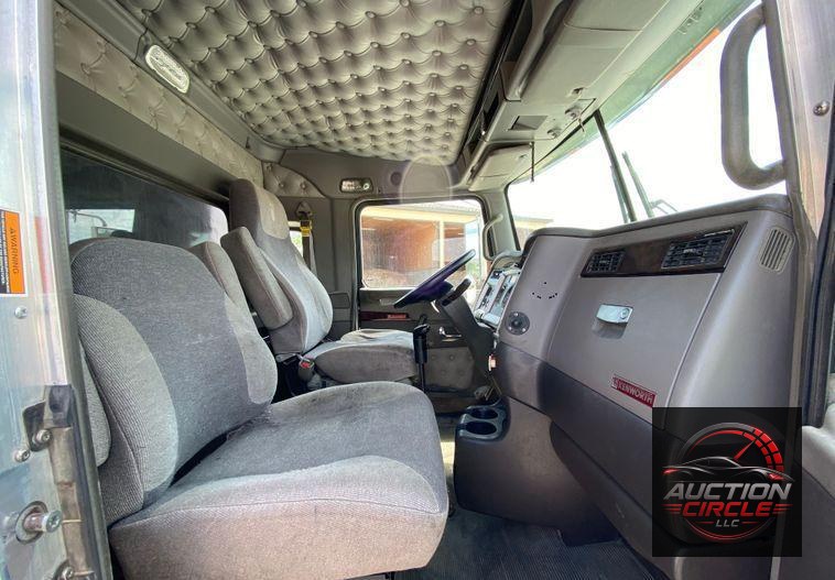 2014 Kenworth T805  dump truck