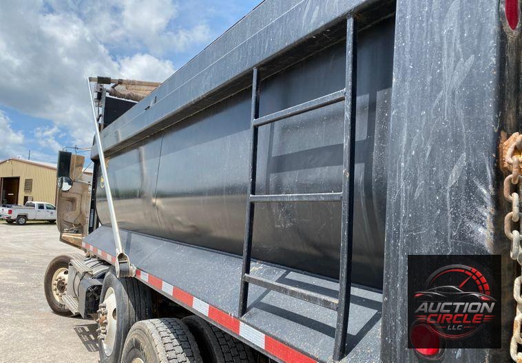 2014 Kenworth T805  dump truck