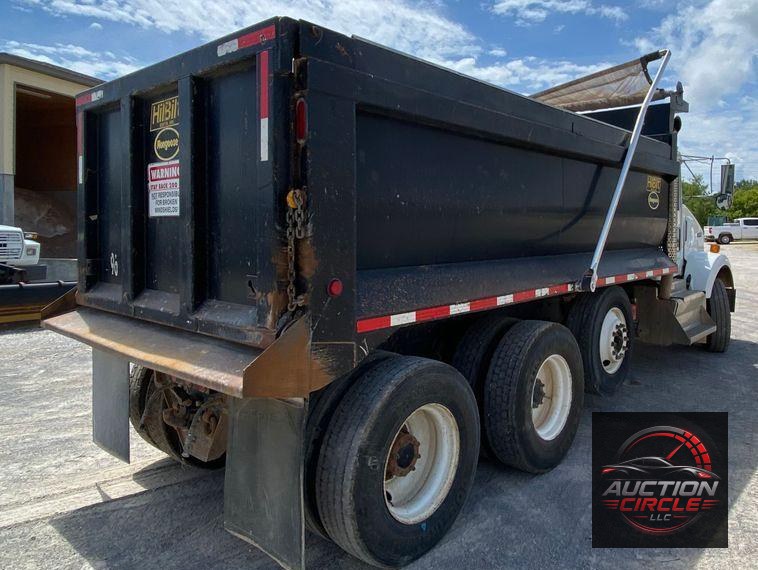 2014 Kenworth T805  dump truck