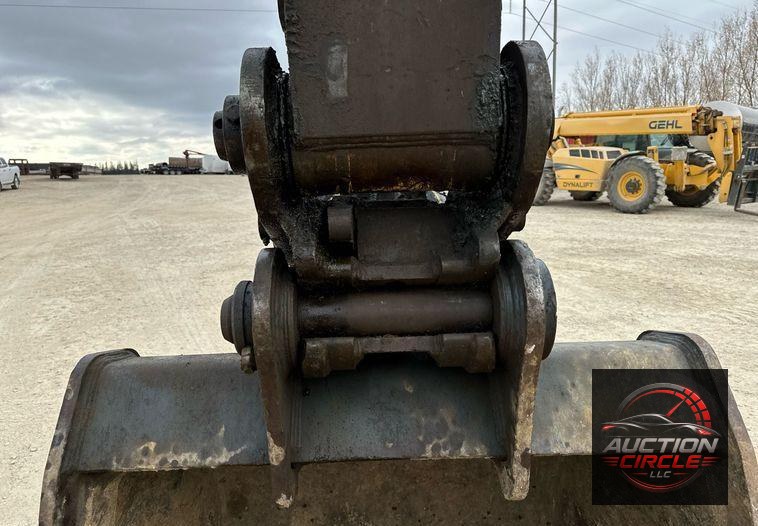 2017 John Deere 245G LC  excavator