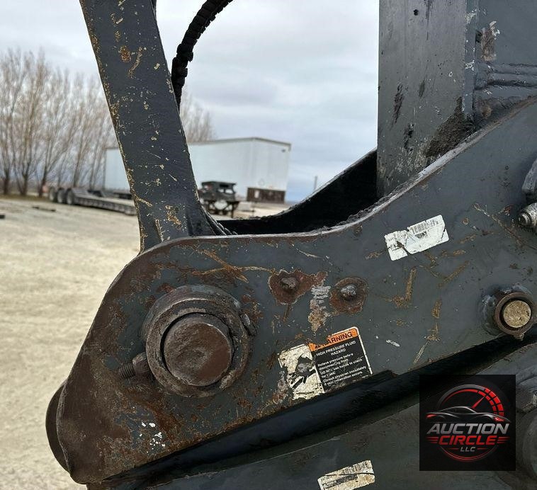 2017 John Deere 245G LC  excavator