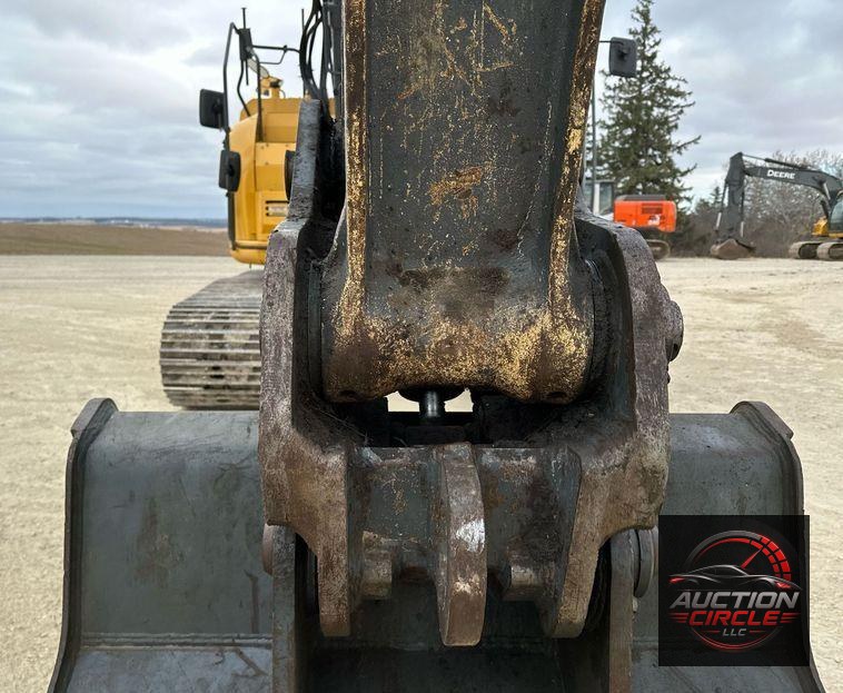 2017 John Deere 245G LC  excavator
