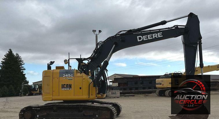2017 John Deere 245G LC  excavator