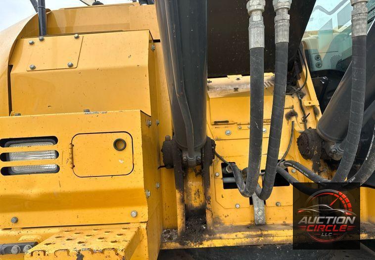 2017 John Deere 245G LC  excavator