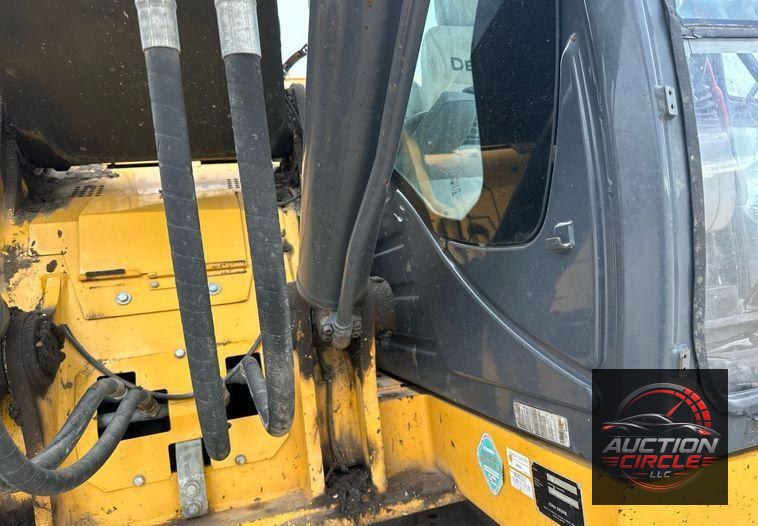 2017 John Deere 245G LC  excavator