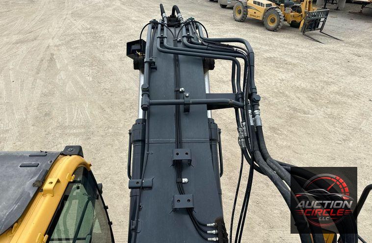 2017 John Deere 245G LC  excavator