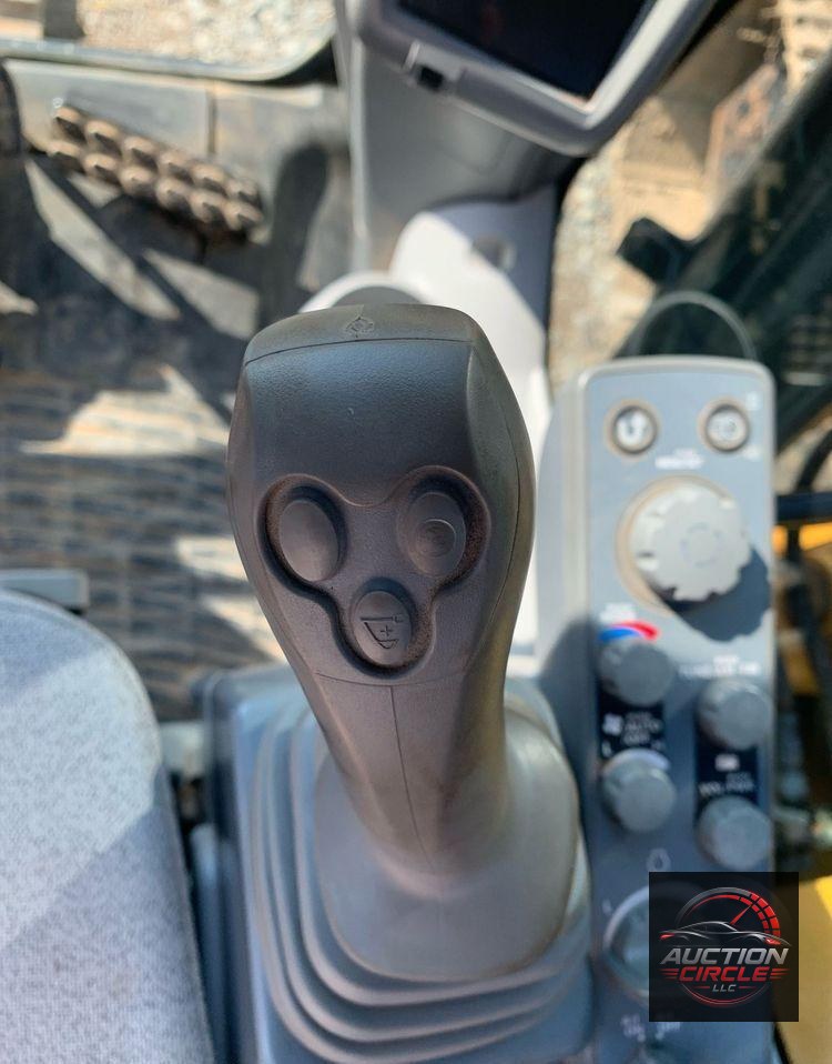 2019 John Deere 180G LC  excavator