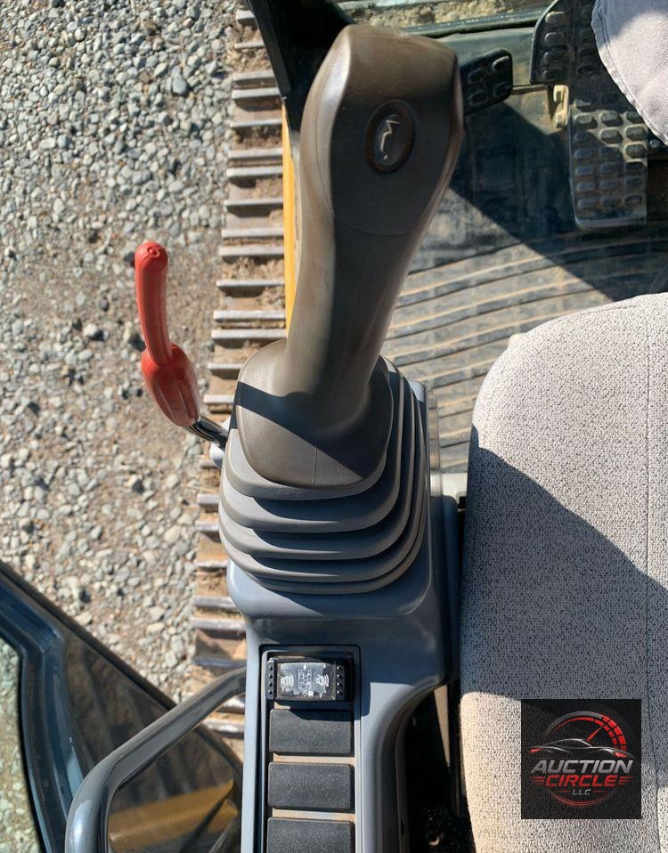 2019 John Deere 180G LC  excavator
