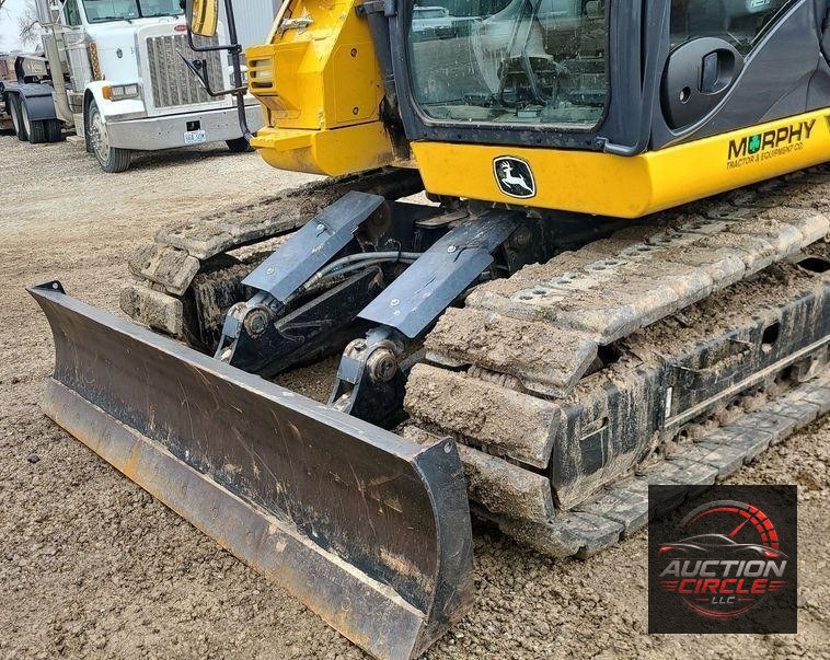2022 John Deere 135G  excavator