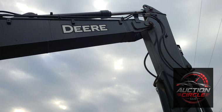 2022 John Deere 135G  excavator