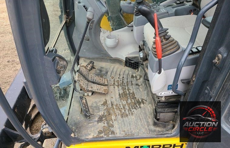 2022 John Deere 135G  excavator