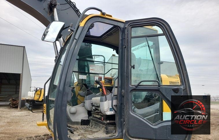 2022 John Deere 135G  excavator