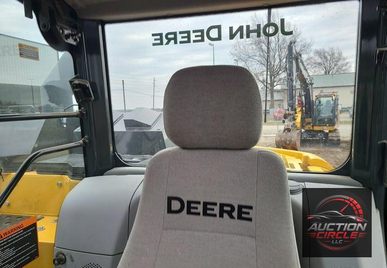 2022 John Deere 135G  excavator