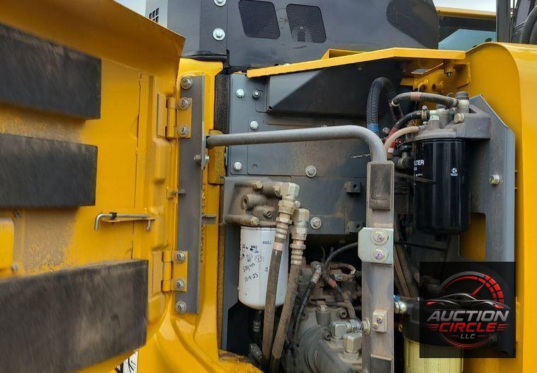 2022 John Deere 135G  excavator