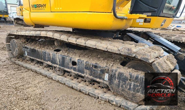 2022 John Deere 135G  excavator