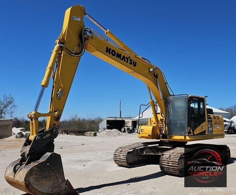 2019 Komatsu  PC240LC-11 excavator