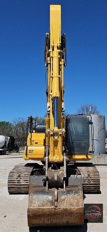2019 Komatsu  PC240LC-11 excavator