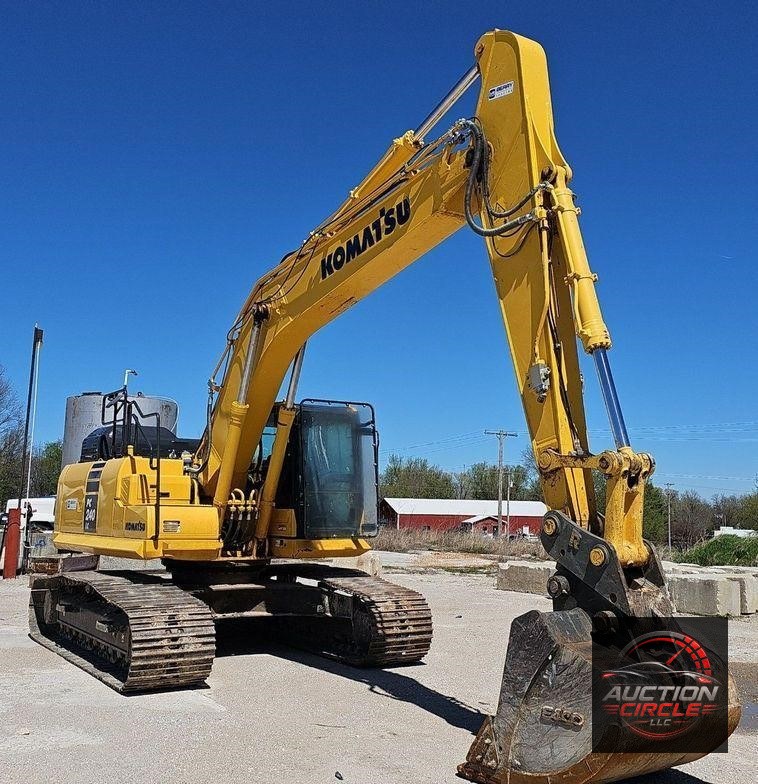 2019 Komatsu  PC240LC-11 excavator