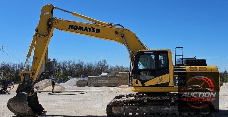2019 Komatsu  PC240LC-11 excavator