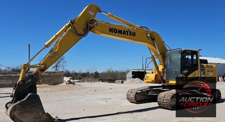 2019 Komatsu  PC240LC-11 excavator