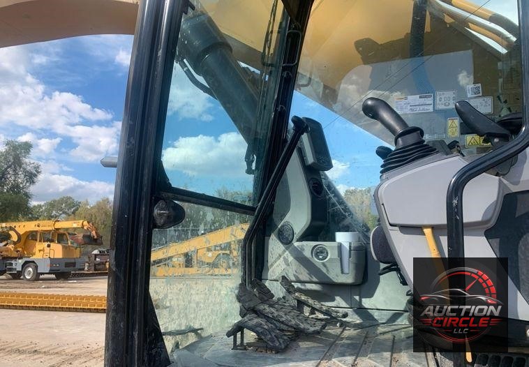 2019 Caterpillar 349FL  excavator