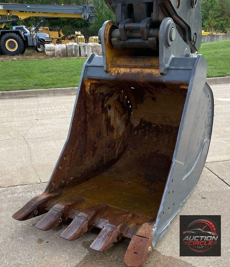 2016 Hitachi  ZX300LC-6N excavator