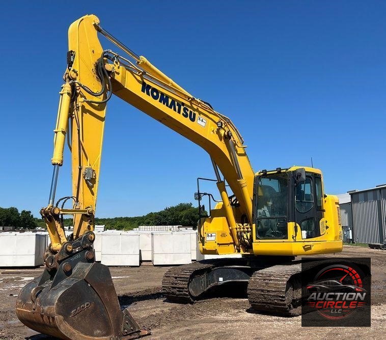 2020 Komatsu PC238USLC-11 excavator