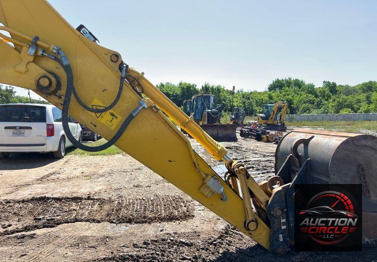2020 Komatsu PC238USLC-11 excavator