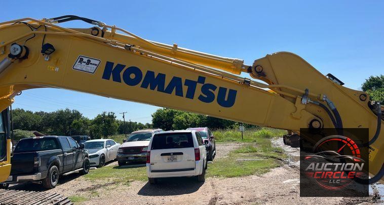 2020 Komatsu PC238USLC-11 excavator