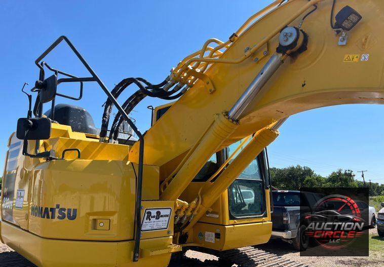 2020 Komatsu PC238USLC-11 excavator